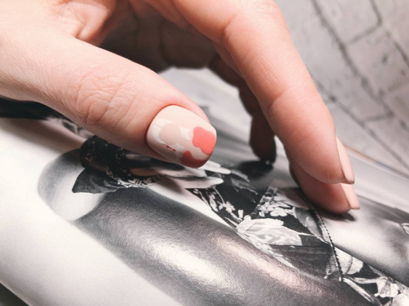 10 актуальных оттенков и 8 вариантов дизайна ногтей: весенние тренды маникюра