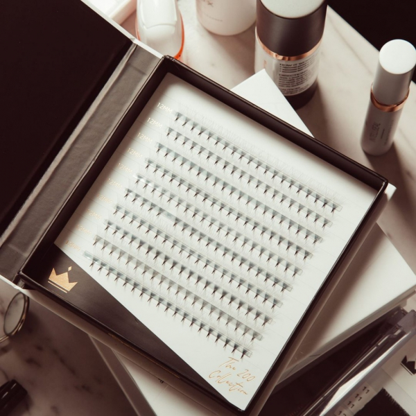 Тренд наращивания ресниц: &laquo;мокрый&raquo; эффект (уже хотим попробовать)