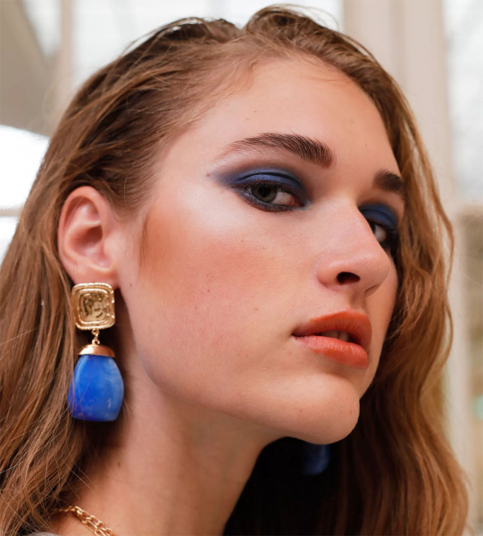 Безопасное солнце: как создать эффект загара с помощью макияжа