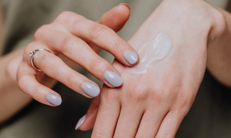 Как шеллак может навредить вашим ногтям
,