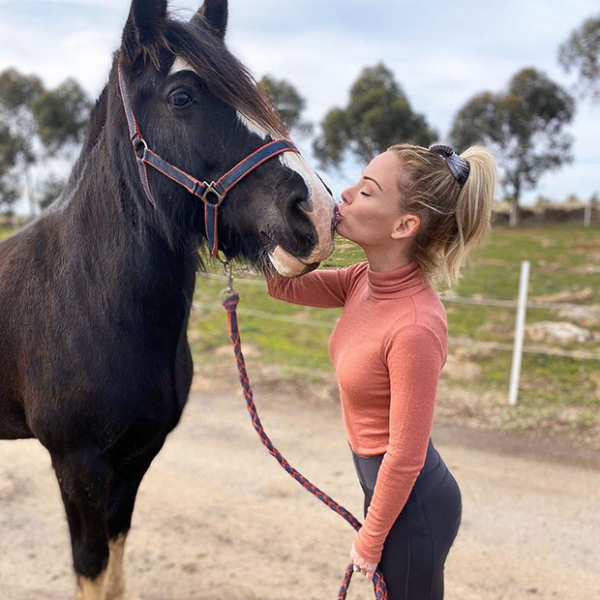 Как надзирательница стала актрисой фильмов для взрослых