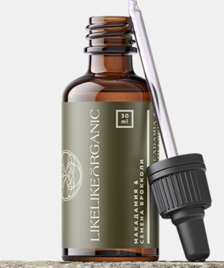 Летняя косметичка: 8 самых необходимых средств