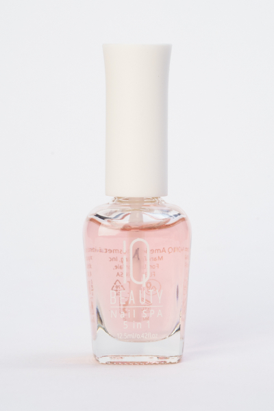 Летняя косметичка: 8 самых необходимых средств