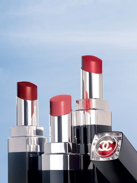 Внимание на губы! 5 новых и лучших помад лета 2021