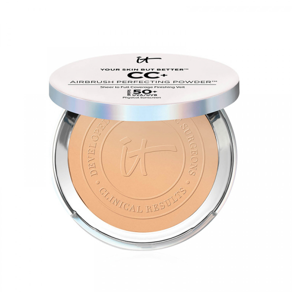 Макияж, уход и защита: топ-7 лучших пудр для лица на лето