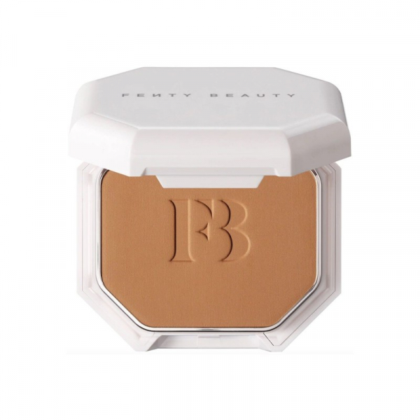 Макияж, уход и защита: топ-7 лучших пудр для лица на лето